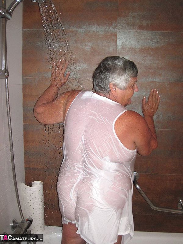 Grandmalibby Shower Time Pictures