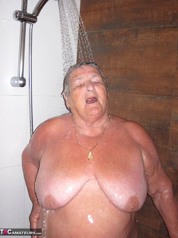 GrandmaLibbyShower Time Pictu