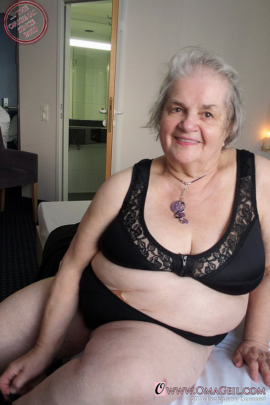 Oma Porn - Oma Geil - Exclusive Granny Porn - MatureKingdom.com